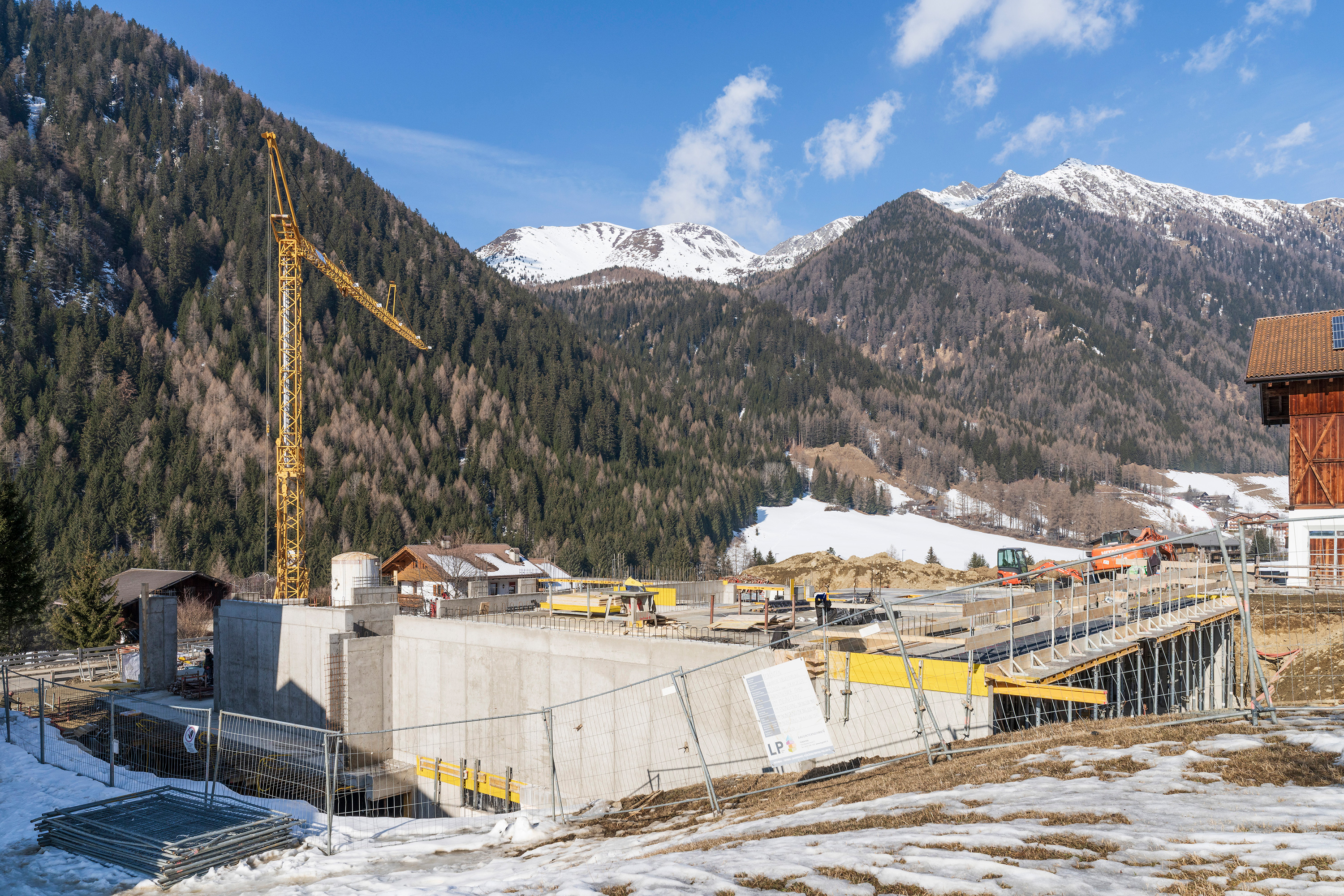 Ricostruzione, ristrutturazione, Valles