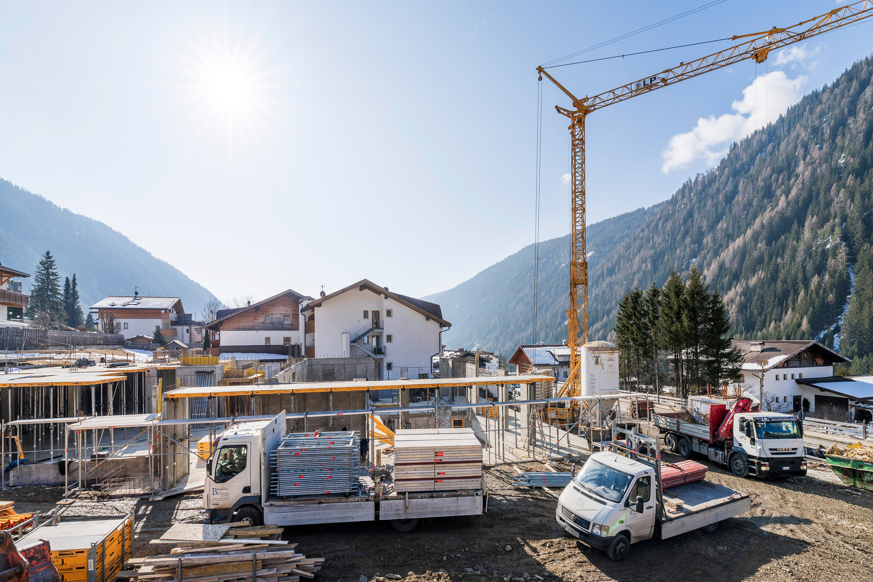 Ricostruzione, ristrutturazione, Valles